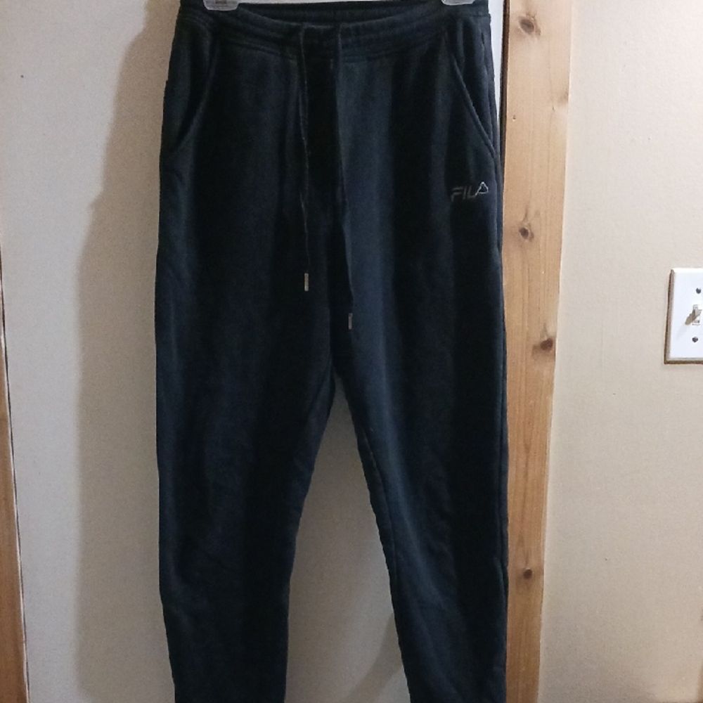 Fila Men's Black Drawstring Joggers with Subtle Logo